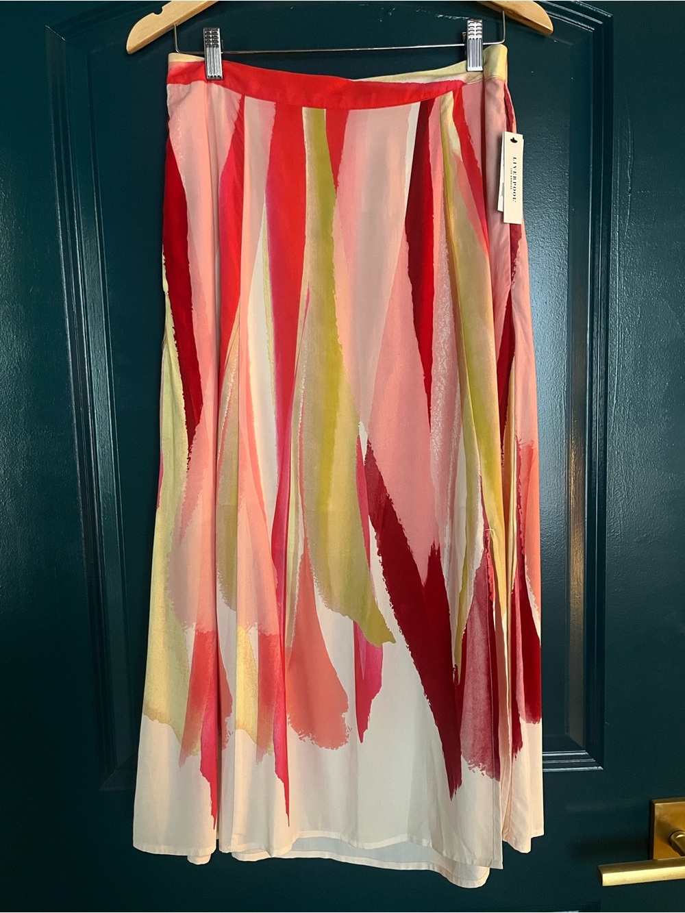Liverpool midiskirt. NWT. Size M